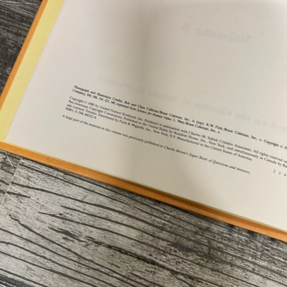 1980s Charlie Brown's Cyclopedia All Kinds of Animals Book Volume 3 - Picture 4 of 6